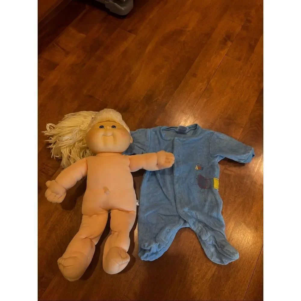 Vintage Cabbage Patch Kids Doll 1985 Mold Blonde Yarn Hair Blue Eyes Xavier Robe
